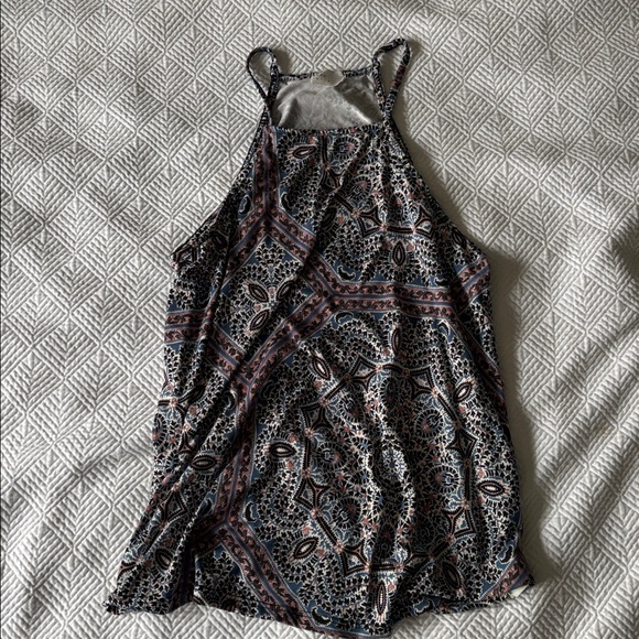 Patterned Tank Top - Picture 3 of 4